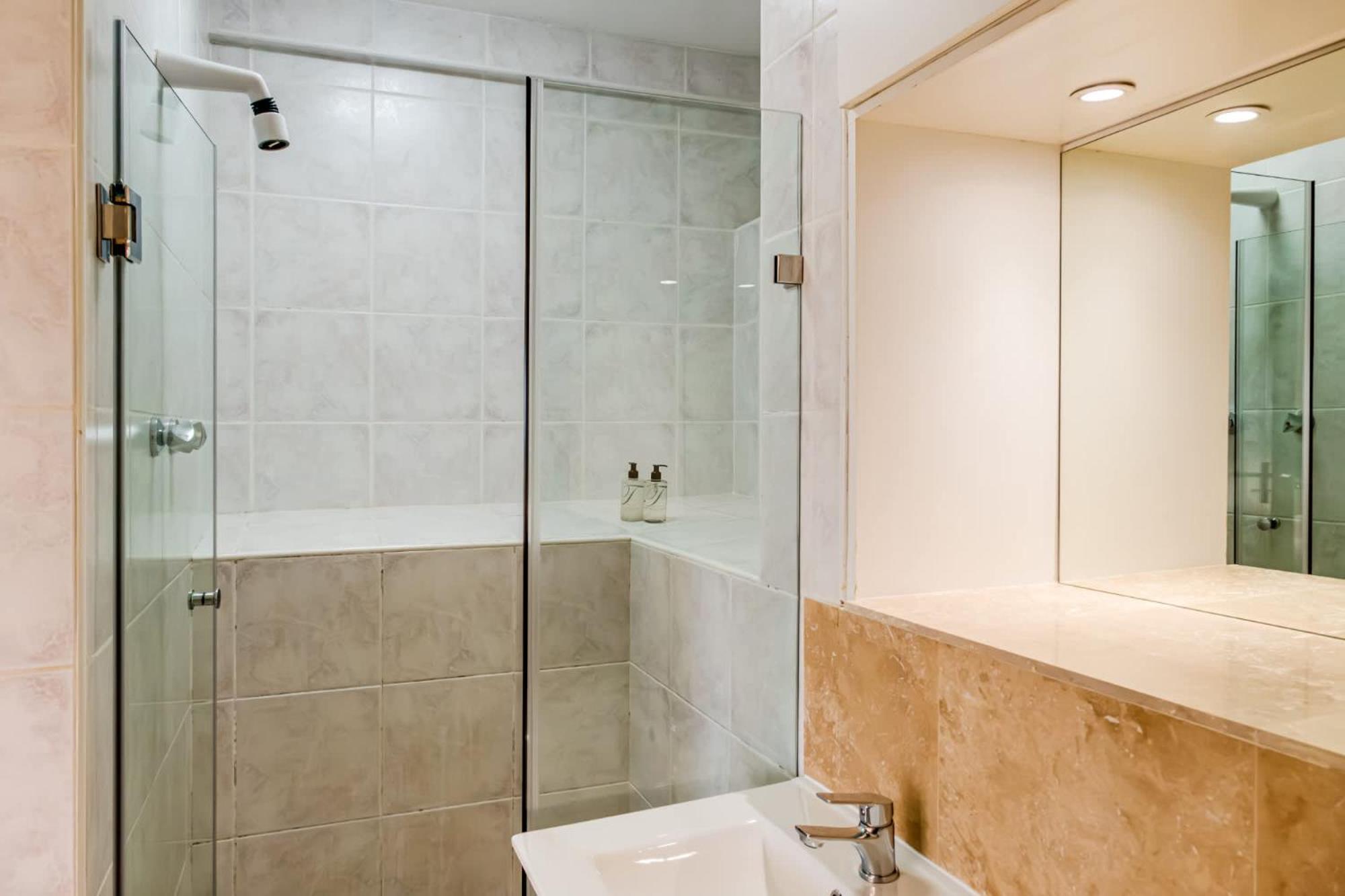 2-br Camps Bay With Pool Atlantic Tide Holiday home