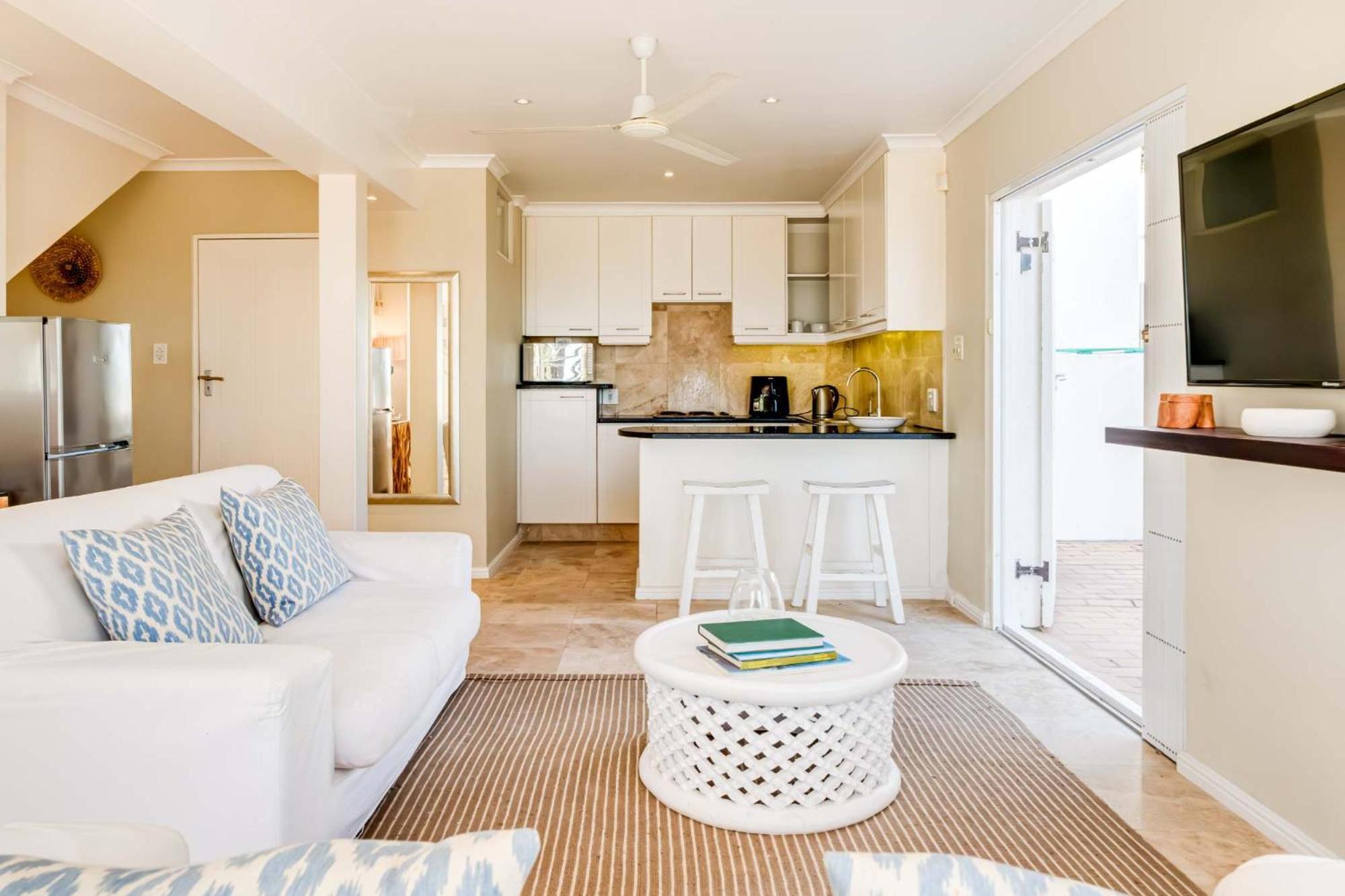 2-br Camps Bay With Pool Atlantic Tide Holiday home Cape Town