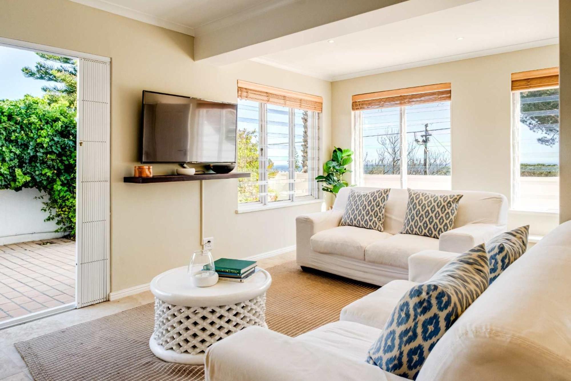 2-br Camps Bay With Pool Atlantic Tide Holiday home